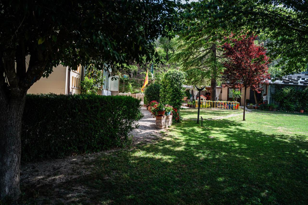 Bed and Breakfast Il Girasole Basciano Exteriér fotografie